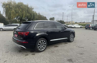 Внедорожник / Кроссовер Audi Q7 2018 в 