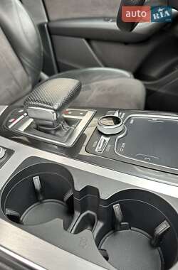 Позашляховик / Кросовер Audi Q7 2017 в 