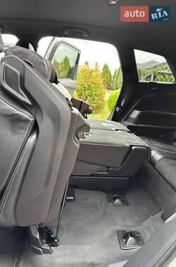 Позашляховик / Кросовер Audi Q7 2017 в 