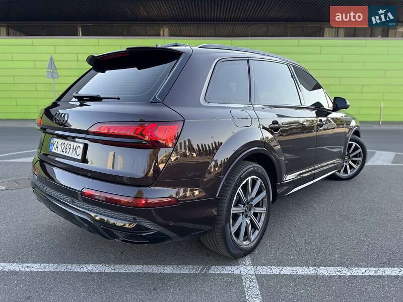 Позашляховик / Кросовер Audi Q7 2022 в Києві