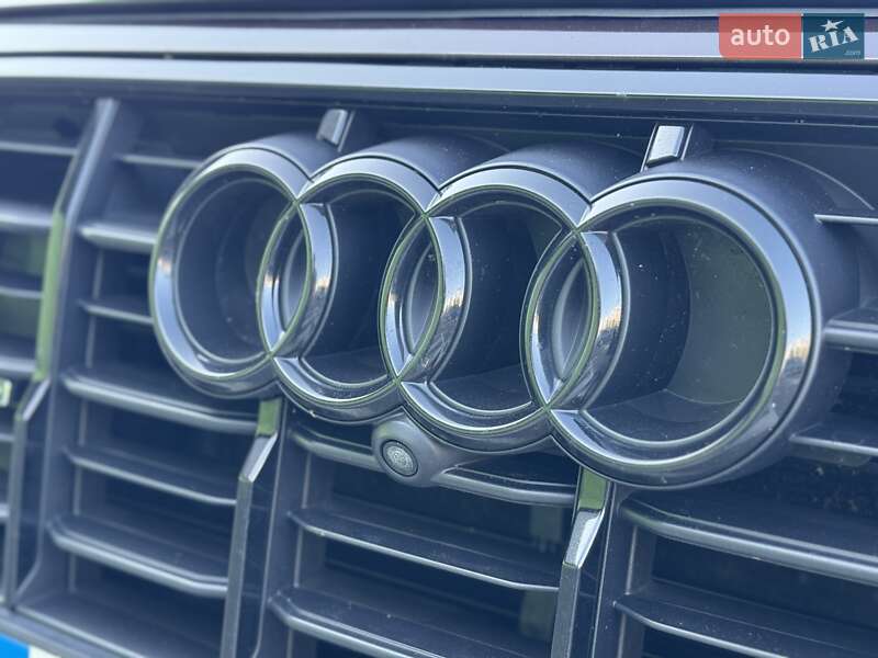 Позашляховик / Кросовер Audi Q7 2022 в Києві