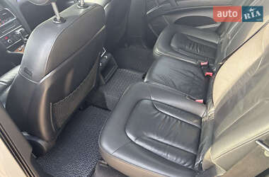 Позашляховик / Кросовер Audi Q7 2012 в 