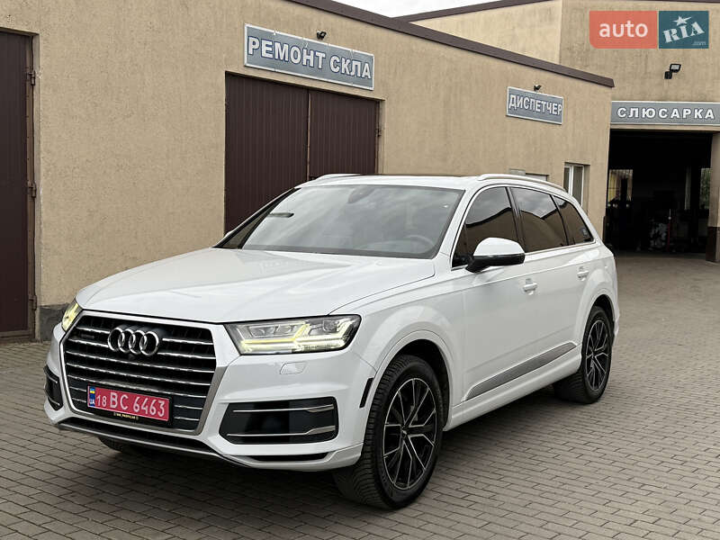 Внедорожник / Кроссовер Audi Q7 2017 в Владимире
