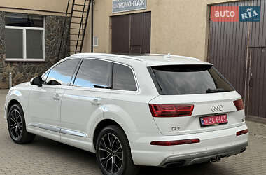 Внедорожник / Кроссовер Audi Q7 2017 в 