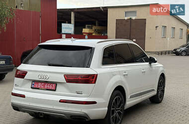 Внедорожник / Кроссовер Audi Q7 2017 в 