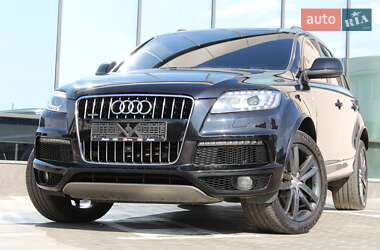 Позашляховик / Кросовер Audi Q7 2015 в 