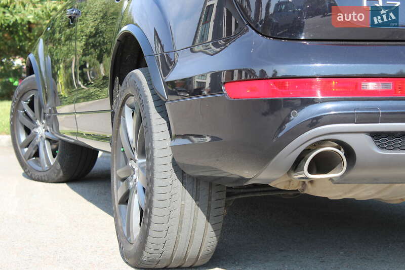 Позашляховик / Кросовер Audi Q7 2015 в Рівному