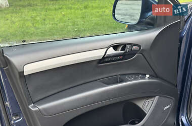 Позашляховик / Кросовер Audi Q7 2010 в 