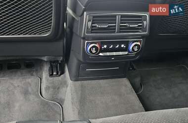 Внедорожник / Кроссовер Audi Q7 2016 в 