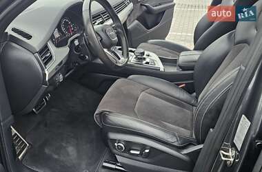 Внедорожник / Кроссовер Audi Q7 2016 в 