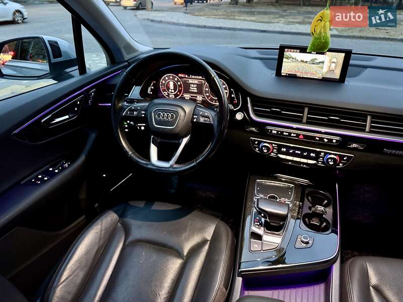 Внедорожник / Кроссовер Audi Q7 2015 в Одессе