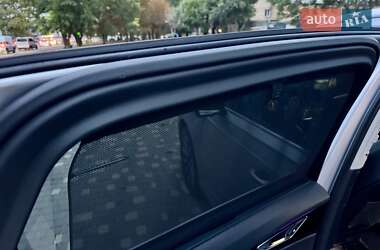 Позашляховик / Кросовер Audi Q7 2015 в 