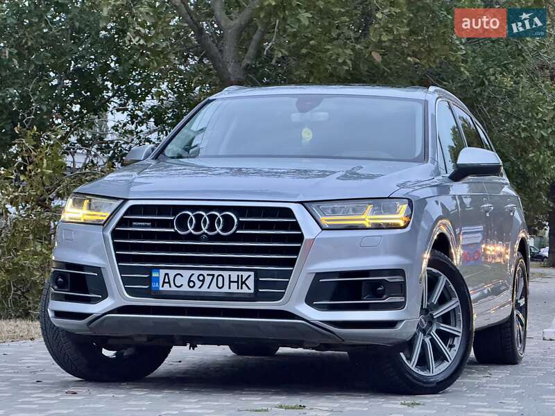 Внедорожник / Кроссовер Audi Q7 2015 в Одессе