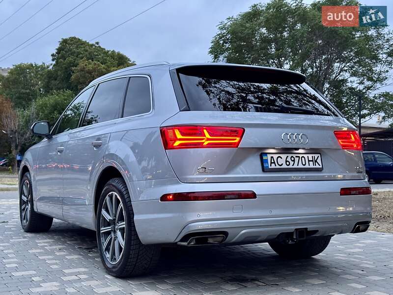 Внедорожник / Кроссовер Audi Q7 2015 в Одессе