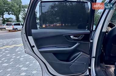 Позашляховик / Кросовер Audi Q7 2015 в 