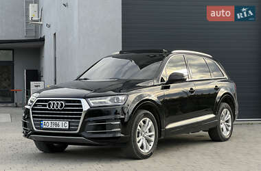 Внедорожник / Кроссовер Audi Q7 2016 в 