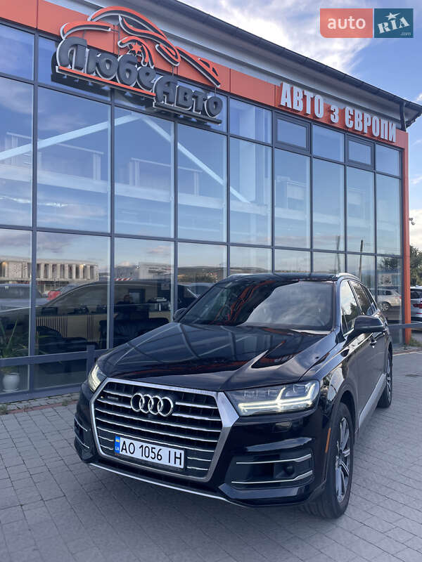 Внедорожник / Кроссовер Audi Q7 2017 в Ужгороде