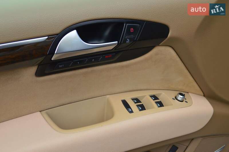 Позашляховик / Кросовер Audi Q7 2010 в Одесі фото 39 Позашляховик / Кросовер Audi Q7 2010 в Одесі