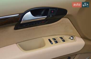 Внедорожник / Кроссовер Audi Q7 2010 в 