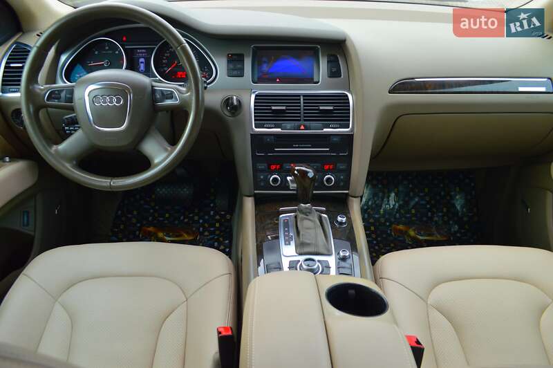 Позашляховик / Кросовер Audi Q7 2010 в Одесі фото 24 Позашляховик / Кросовер Audi Q7 2010 в Одесі