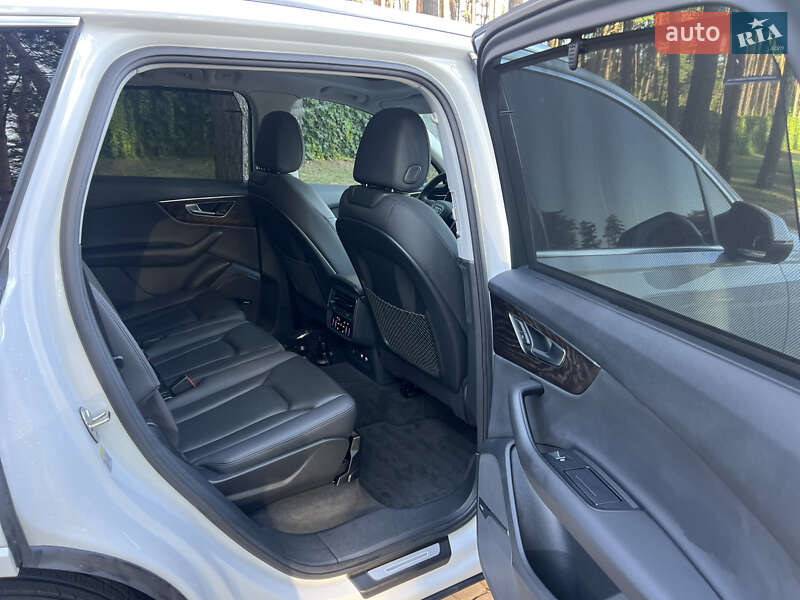 Внедорожник / Кроссовер Audi Q7 2020 в Львове