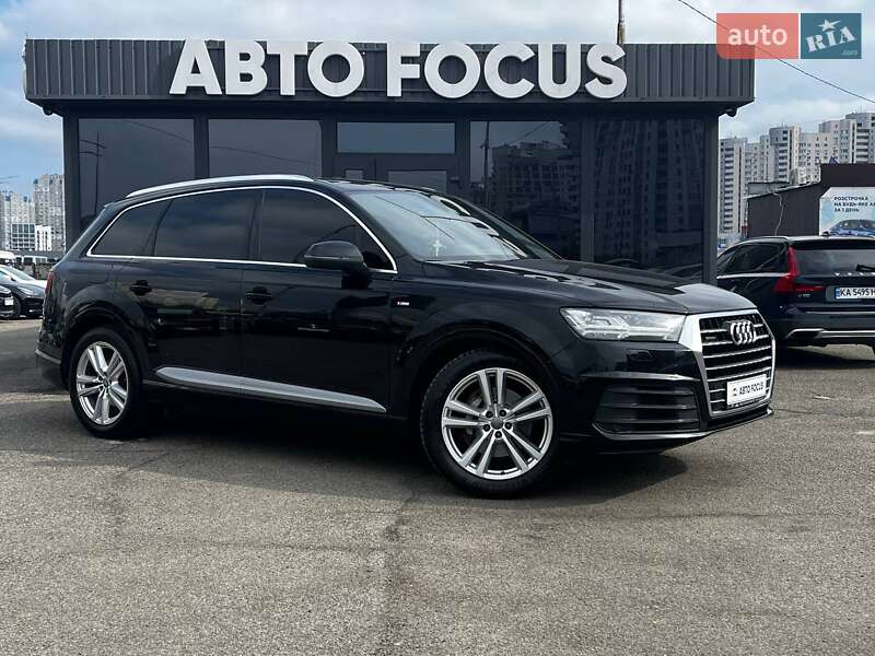 Позашляховик / Кросовер Audi Q7 2016 в 