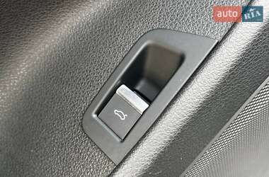 Позашляховик / Кросовер Audi Q7 2016 в 