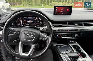 Позашляховик / Кросовер Audi Q7 2016 в 