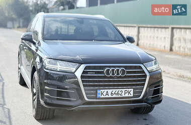 Внедорожник / Кроссовер Audi Q7 2017 в 