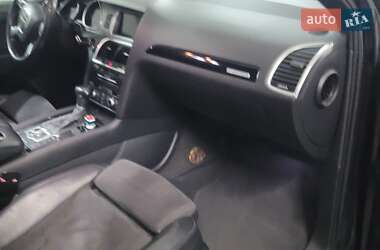 Позашляховик / Кросовер Audi Q7 2010 в 