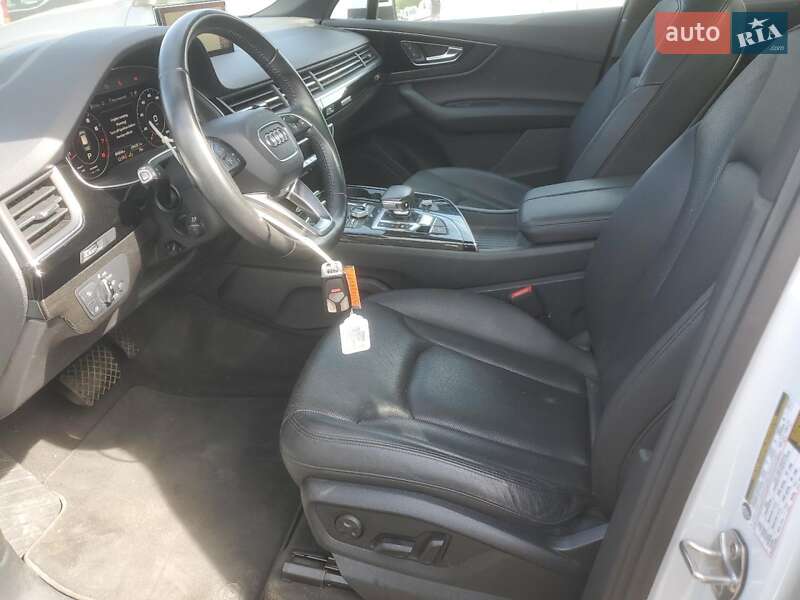 Внедорожник / Кроссовер Audi Q7 2015 в Чернигове