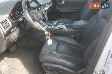 Позашляховик / Кросовер Audi Q7 2015 в 