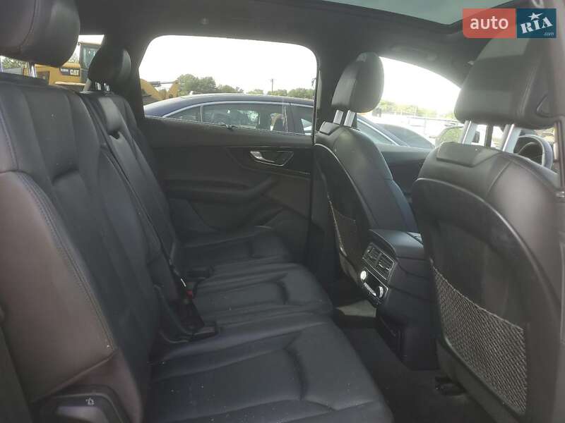 Внедорожник / Кроссовер Audi Q7 2015 в Чернигове