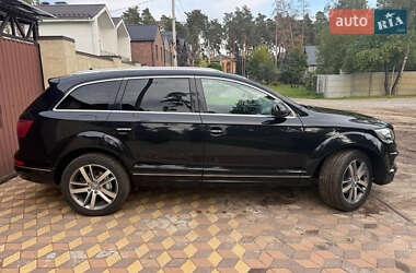 Позашляховик / Кросовер Audi Q7 2012 в 