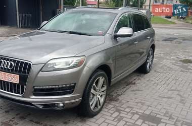 Позашляховик / Кросовер Audi Q7 2012 в 