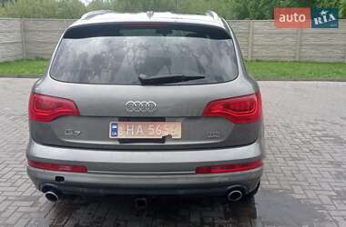 Позашляховик / Кросовер Audi Q7 2012 в 