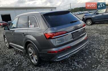 Внедорожник / Кроссовер Audi Q7 2021 в 