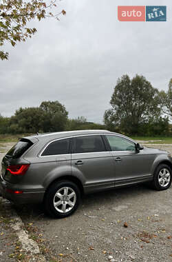 Внедорожник / Кроссовер Audi Q7 2011 в 
