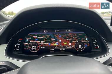 Позашляховик / Кросовер Audi Q7 2018 в 