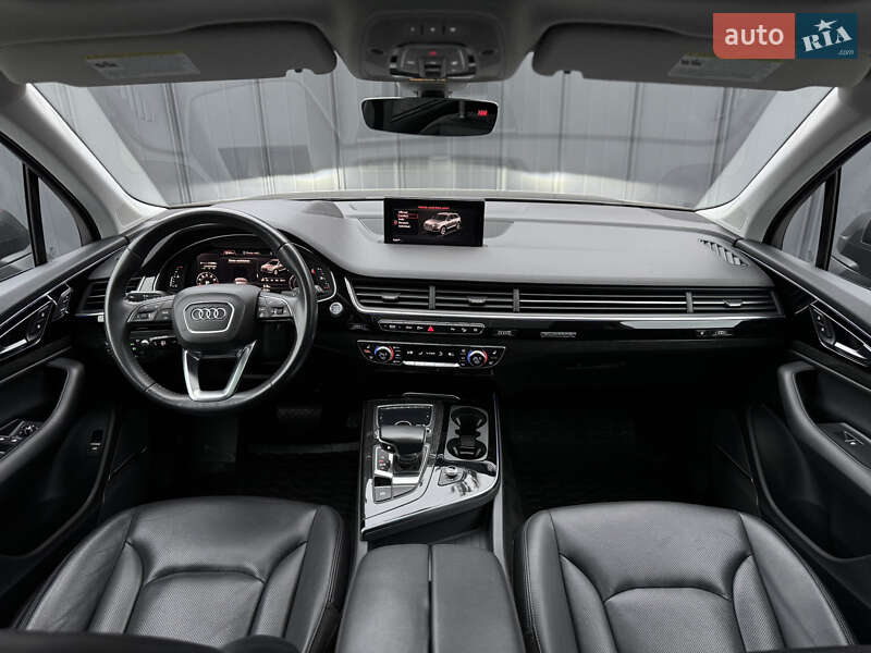 Позашляховик / Кросовер Audi Q7 2018 в Луцьку