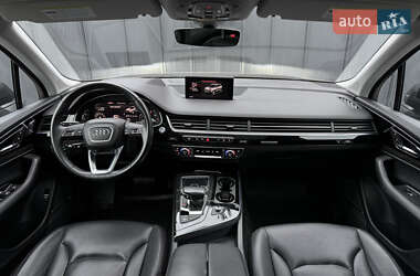 Внедорожник / Кроссовер Audi Q7 2018 в 