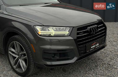Внедорожник / Кроссовер Audi Q7 2018 в 