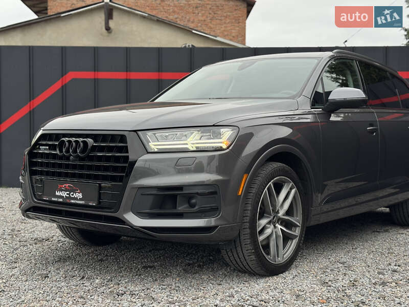 Позашляховик / Кросовер Audi Q7 2018 в Луцьку