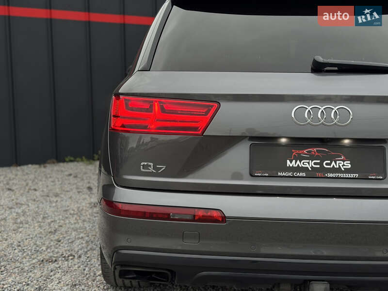 Позашляховик / Кросовер Audi Q7 2018 в Луцьку