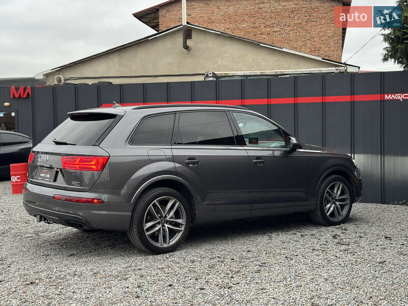 Позашляховик / Кросовер Audi Q7 2018 в Луцьку