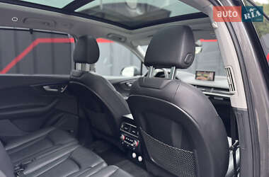 Внедорожник / Кроссовер Audi Q7 2018 в 