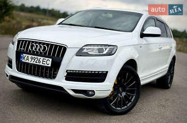 Позашляховик / Кросовер Audi Q7 2013 в 