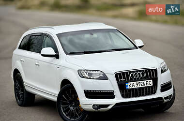 Позашляховик / Кросовер Audi Q7 2013 в 