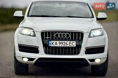 Позашляховик / Кросовер Audi Q7 2013 в 