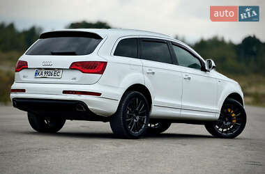Позашляховик / Кросовер Audi Q7 2013 в 